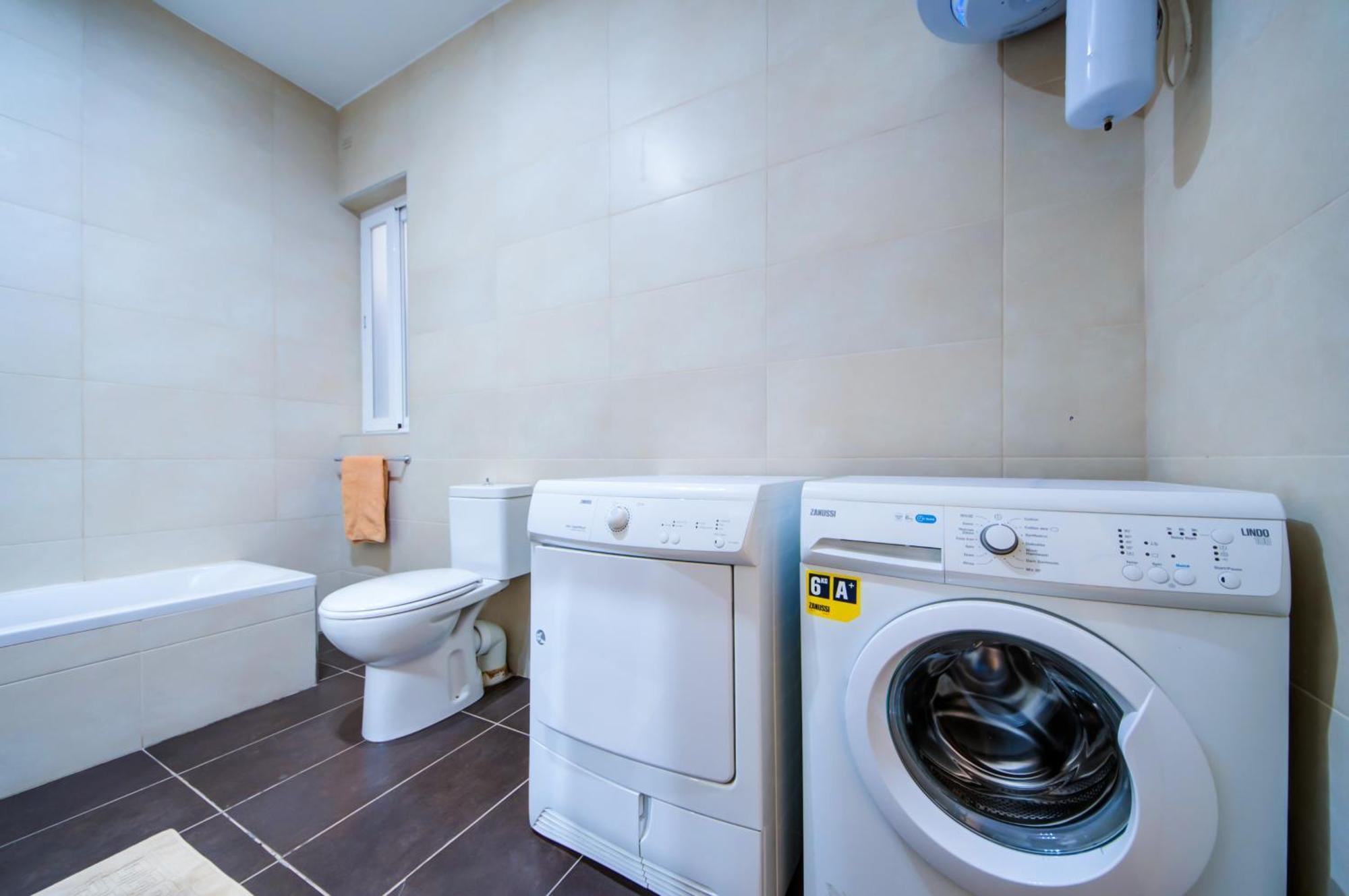 Stylish 2Br Apt With Balconies In St Julians, Paceville - Apt 6 By Vaganza San Giuliano Esterno foto