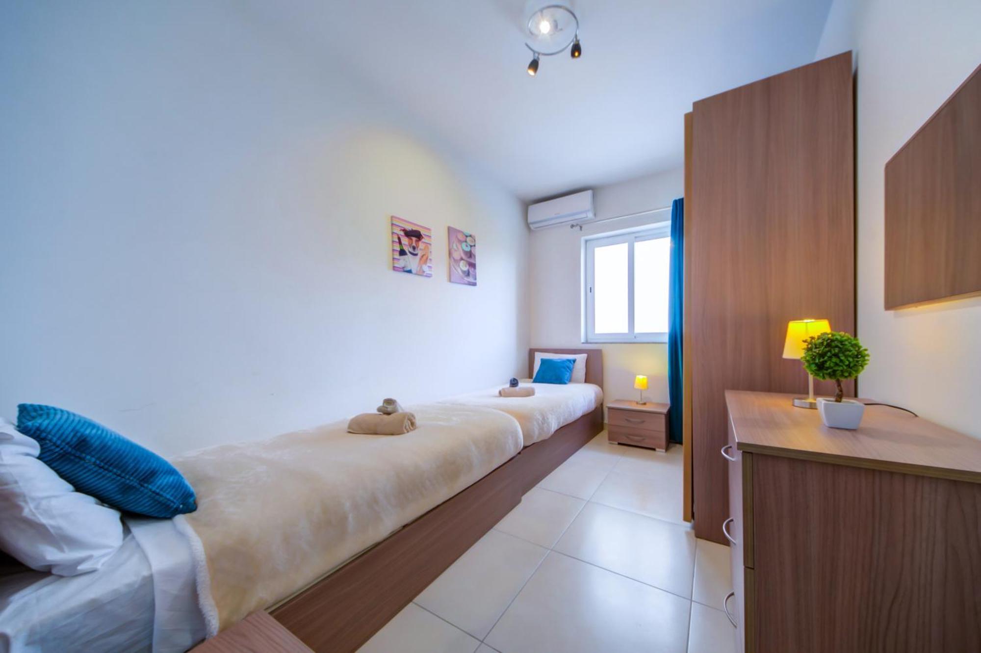 Stylish 2Br Apt With Balconies In St Julians, Paceville - Apt 6 By Vaganza San Giuliano Esterno foto