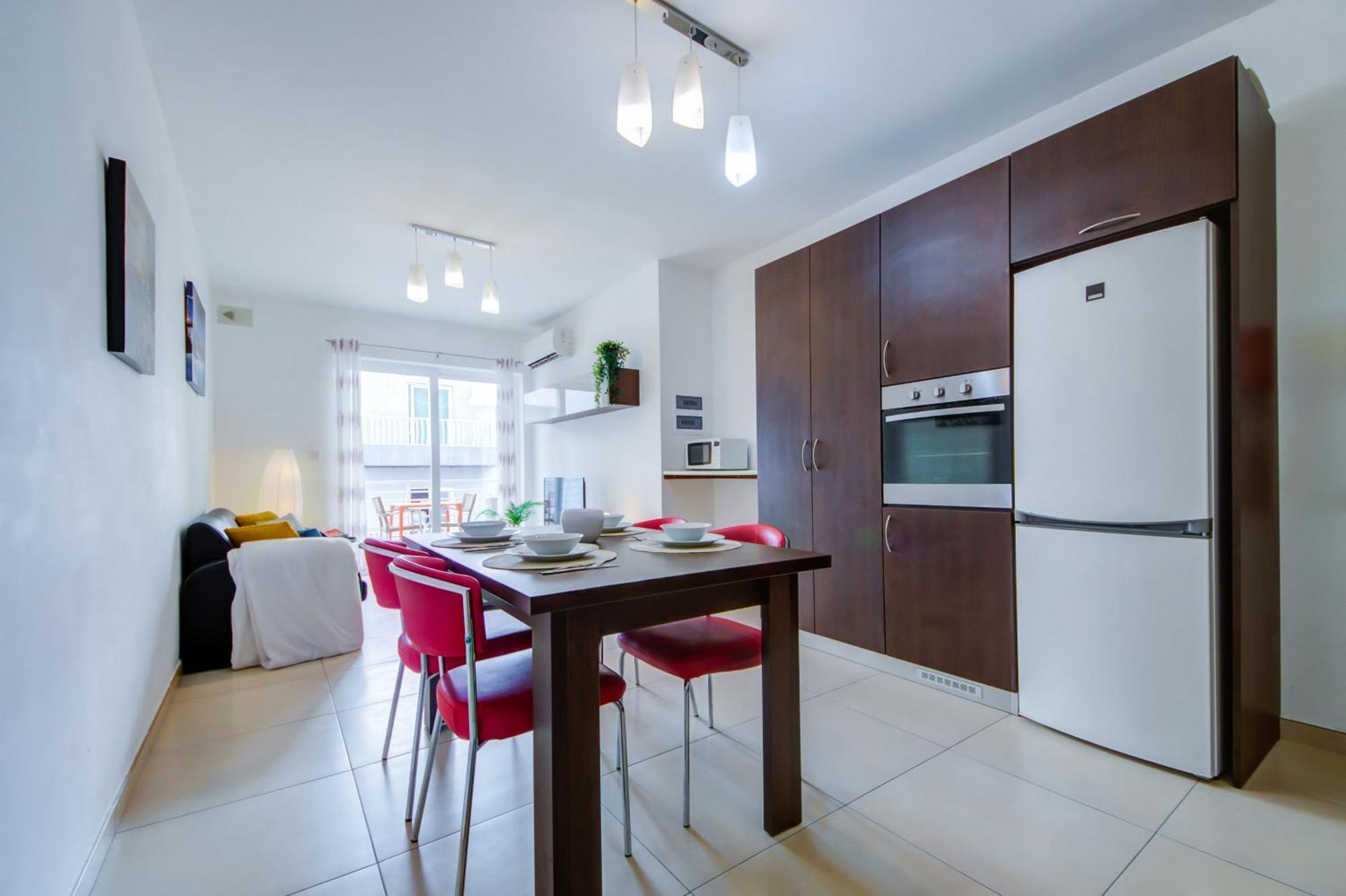 Stylish 2Br Apt With Balconies In St Julians, Paceville - Apt 6 By Vaganza San Giuliano Esterno foto