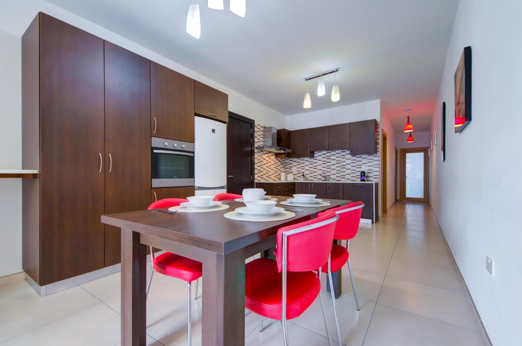 Stylish 2Br Apt With Balconies In St Julians, Paceville - Apt 6 By Vaganza San Giuliano Esterno foto