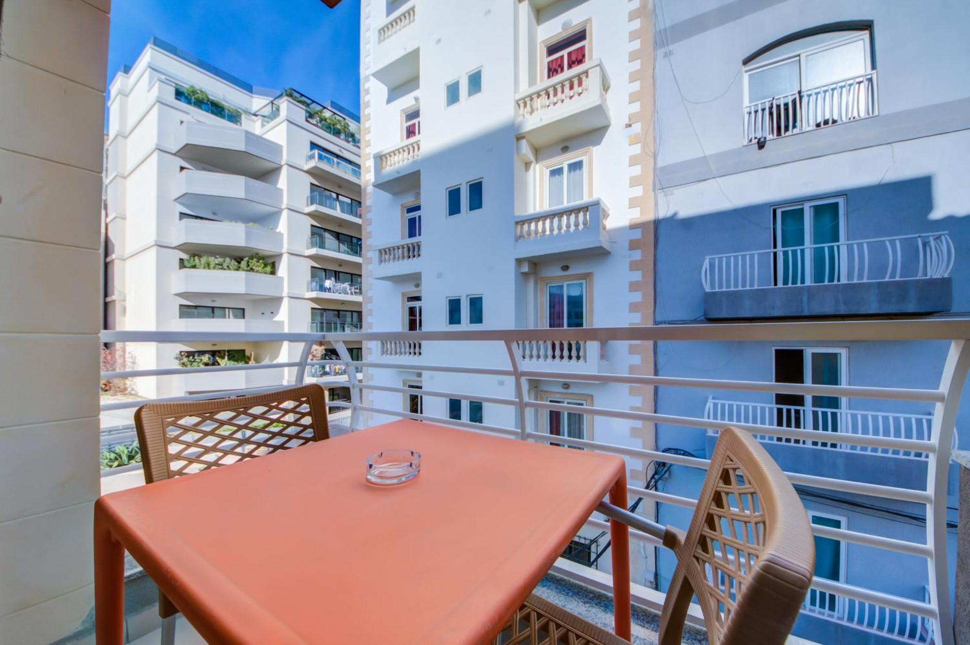 Stylish 2Br Apt With Balconies In St Julians, Paceville - Apt 6 By Vaganza San Giuliano Esterno foto